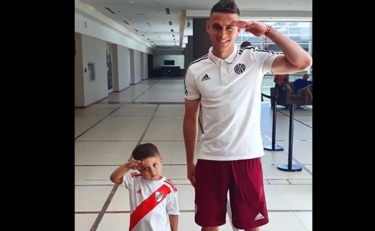 Se cortó el pelo como Rafael Borré, es fanático de su juego y anhelaba tenerlo frente a frente.