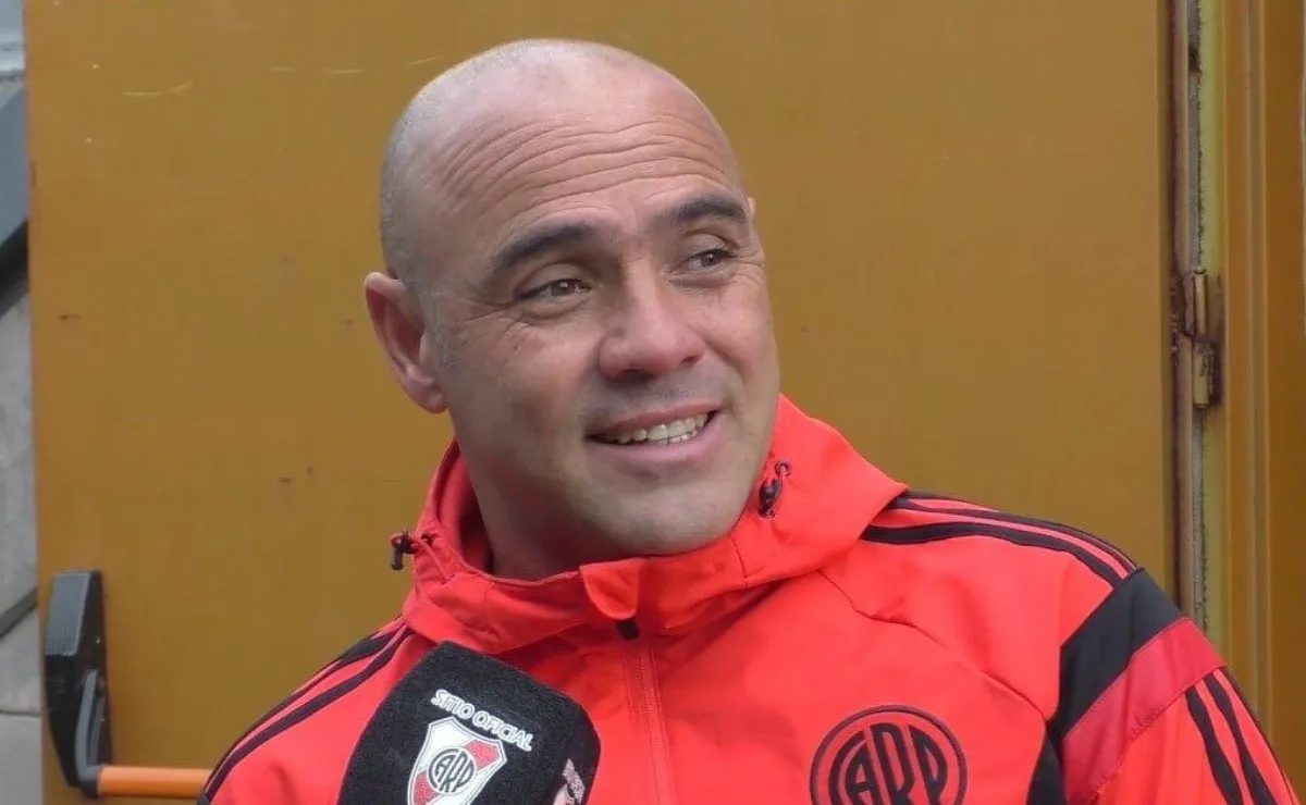 Facundo Villalba dejó de ser el DT de la Reserva de River.