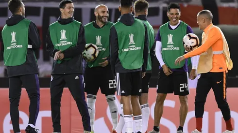 D'Alessandro visitó a sus ex compañeros de River.