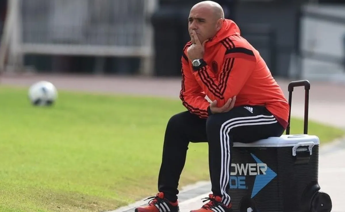 El contrato del entrenador se termina y quedará al margen de la Tercera.