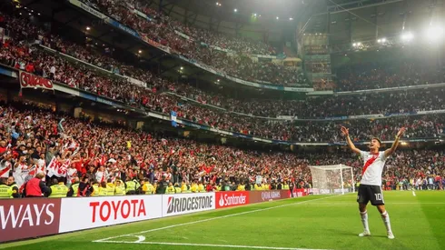 El Pity, con toda la multitud riverplatense rendida a sus pies