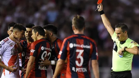 River sufrió dos tarjetas rojas en el partido ante San Lorenzo.