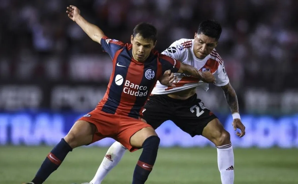 River no pudo con San Lorenzo en el Monumental.