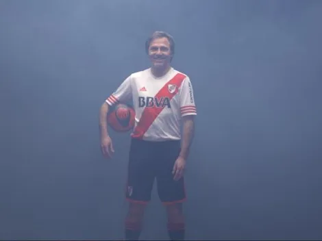 Llega "El Quijote de la Banda", un hombre de 40 años que aún sueña con jugar en River