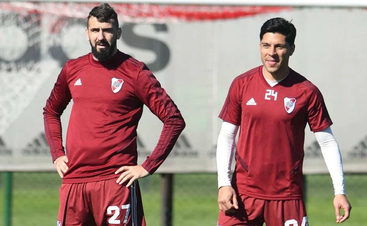 Enzo Pérez vuelve al equipo luego de la dolencia en una de sus rodillas