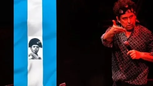 El Salmón le dedicó una bandera con su imagen y el disfraz de Napoleón