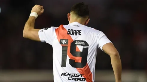 Rafael Borré capturó un rebote al lado de la línea para convertir el 2-2.