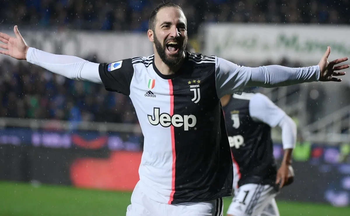 Higuaín volvió a ser tenido en cuenta por el DT Maurizio Sarri.