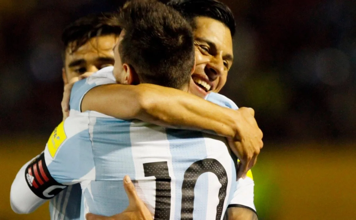 Enzo Pérez y Lionel Messi lograron la clasificación a Rusia 2018 con la Selección Argentina. (FOTO: Getty)