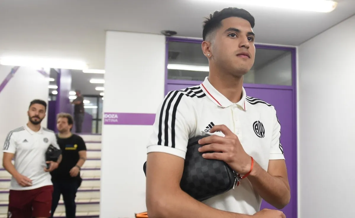 Según informaron desde River, al club le quedarán 18 millones de euros por el pase del tucumano.