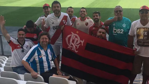 Hinchas de River y Flamengo, juntos.