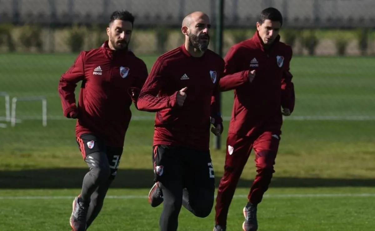 Entre los jugadores más afectados anímicamente está Javier Pinola. (FOTO: Diego Haliasz - Prensa River)