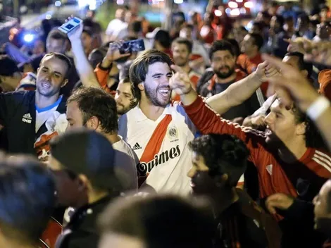 Los hinchas despidieron con aplausos y orgullo al plantel de River en Perú
