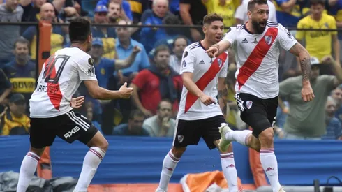 El Pity le dio el pase del gol de Pratto a Boca sacando del medio.