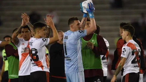River utilizará la camiseta titular y Armani se vestirá de celeste.