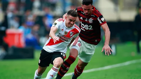 Luego de un centro atrás que Matías Suárez dejó pasar adrede, Rafa conectó la pelota.