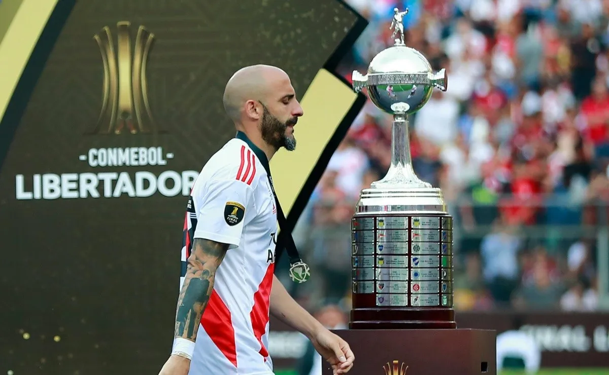 "Hay que levantar la cabeza, sentirse orgulloso y seguir mirando para adelante".