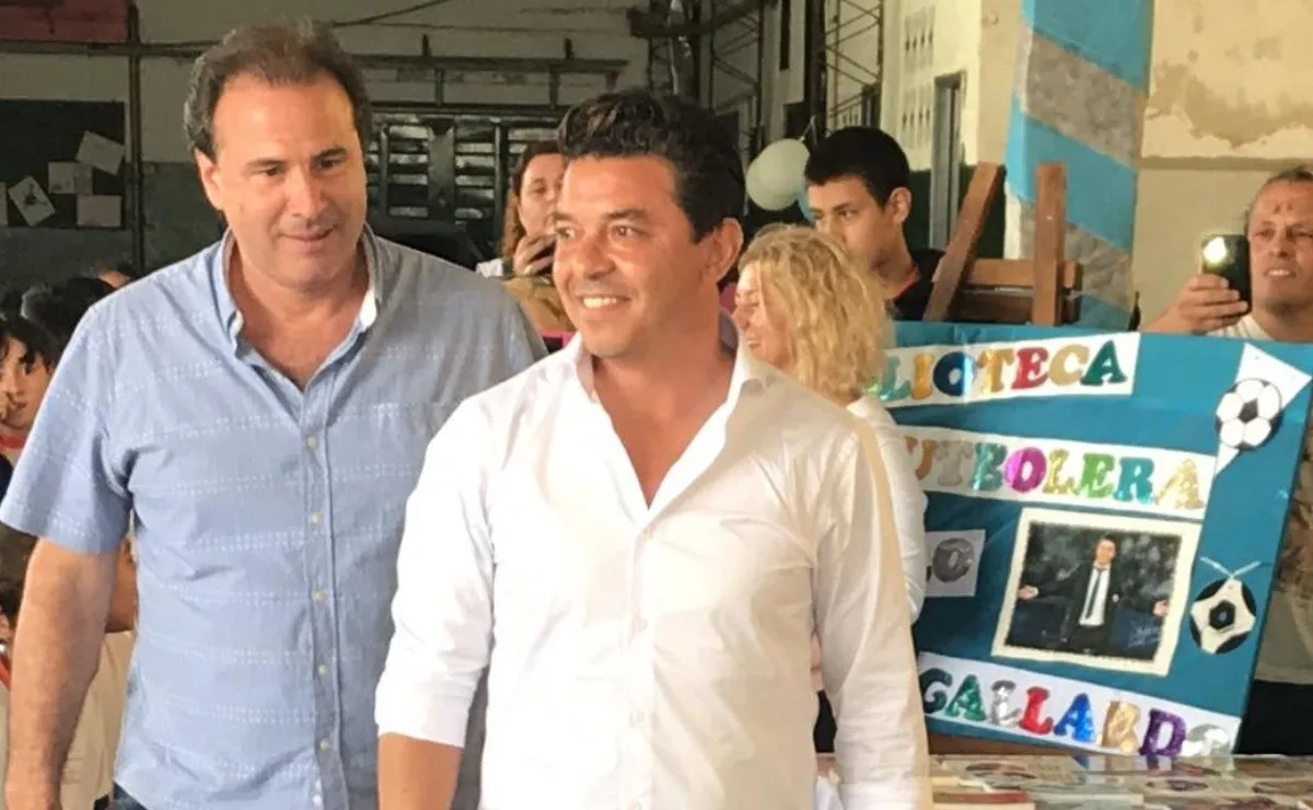 Gallardo, en la inauguración de la Biblioteca Futbolera.