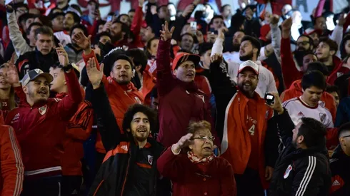 Los hinchas de River, molestos con las devoluciones de las entradas.
