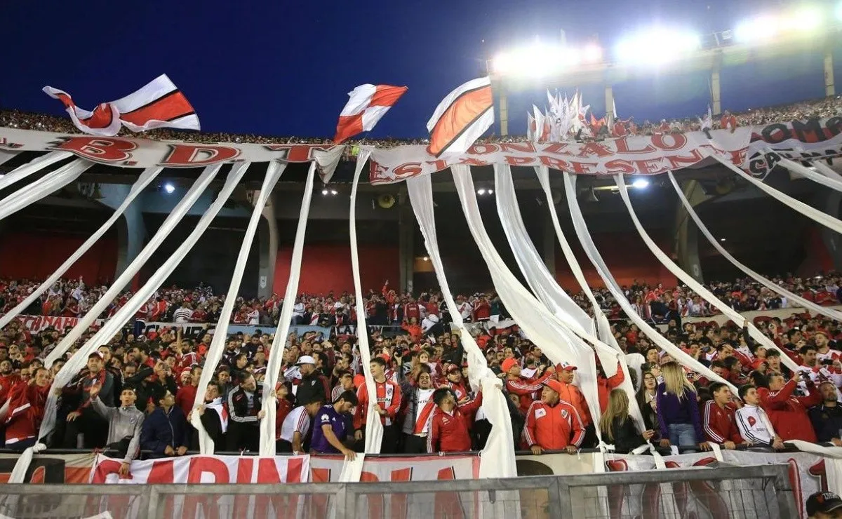 Una de las tribunas del estadio Monumental.