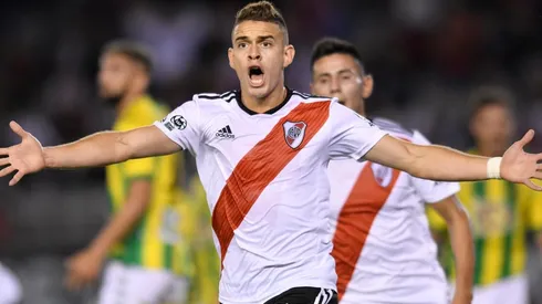 Rafael Borré, carta de gol de River en la Superliga.