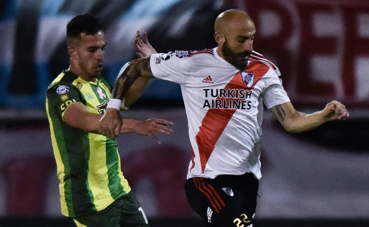 River se enfrenta frente al Tiburón en el estadio José María Minella desde las 20 horas.