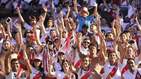 Los hinchas de River se preparan para la semi de la Copa Argentina.