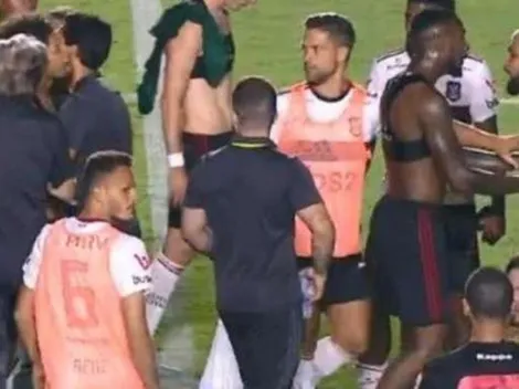 Flamengo no pudo ganar y dos jugadores se pelearon entre ellos