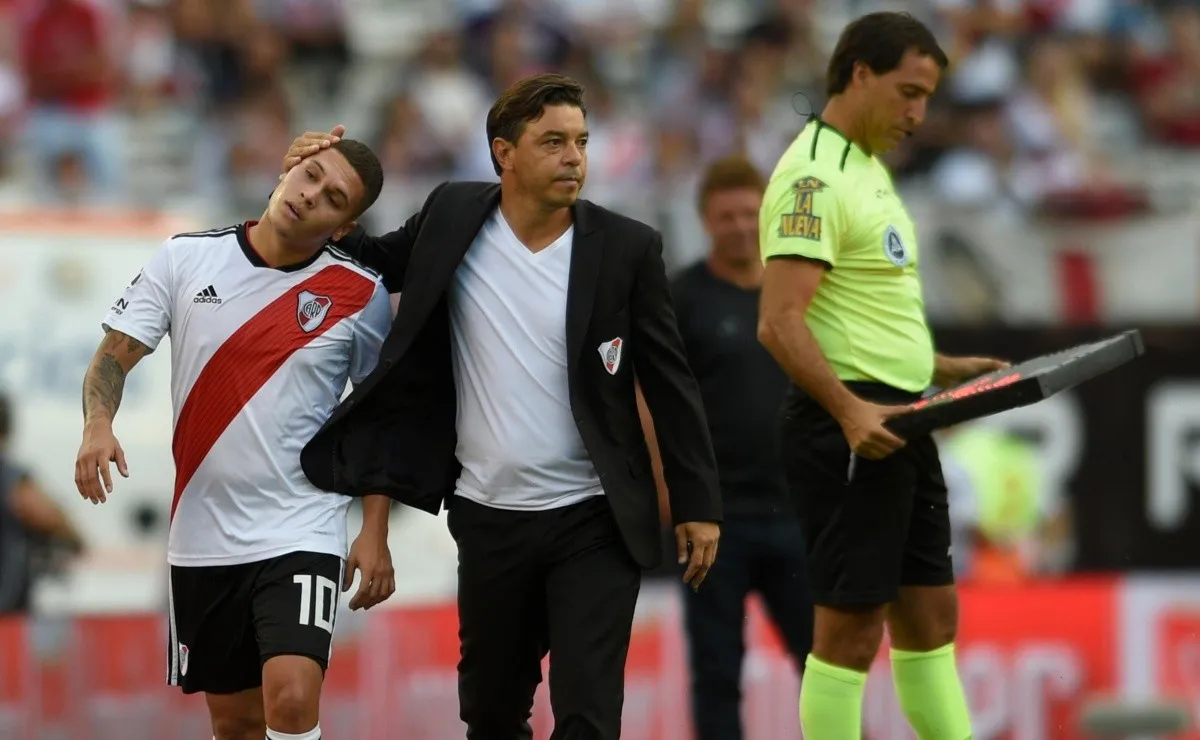 "por abajo no se podía jugar en la Bombonera", explicó Gallardo