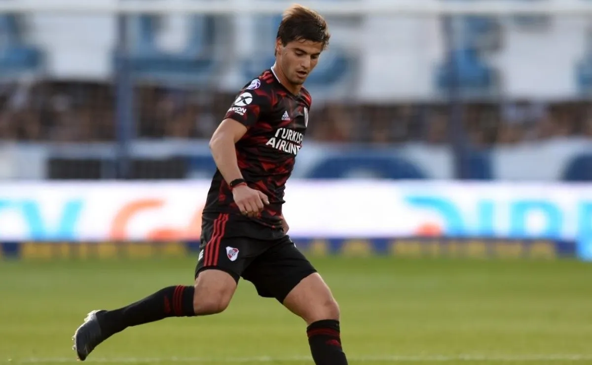River se enfrenta ante Arsenal en el estadio Julio Humberto Grondona.