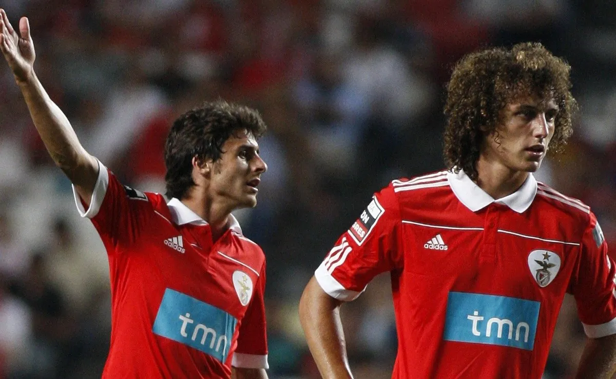 Aimar, un profesor para David Luiz.
