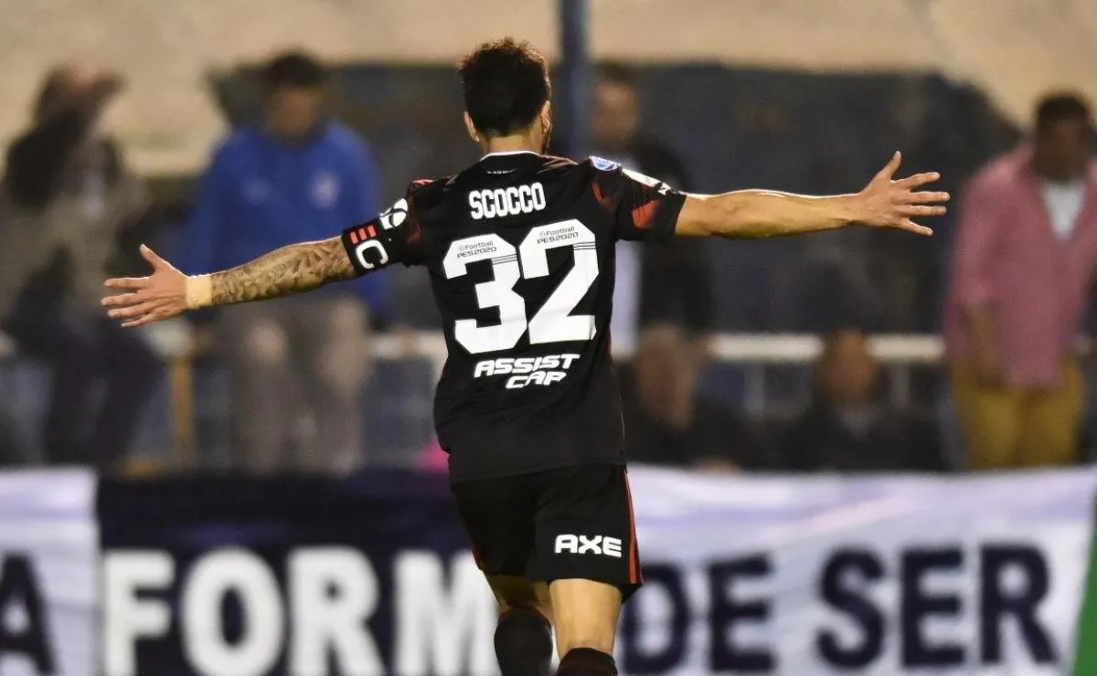 El partido comienza a las 19 y será dirigido por Facundo Tello