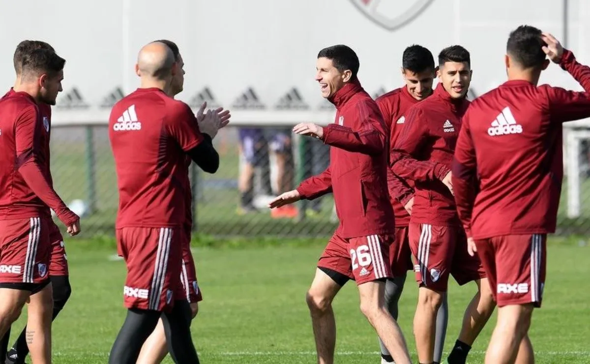 Los futbolistas de River se entrenaron en el predio de Ezeiza.