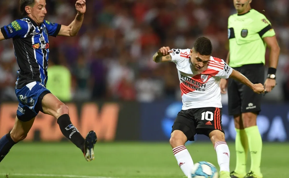 Quintero ingresó a los 19 minutos del complemento entre River y Almagro.