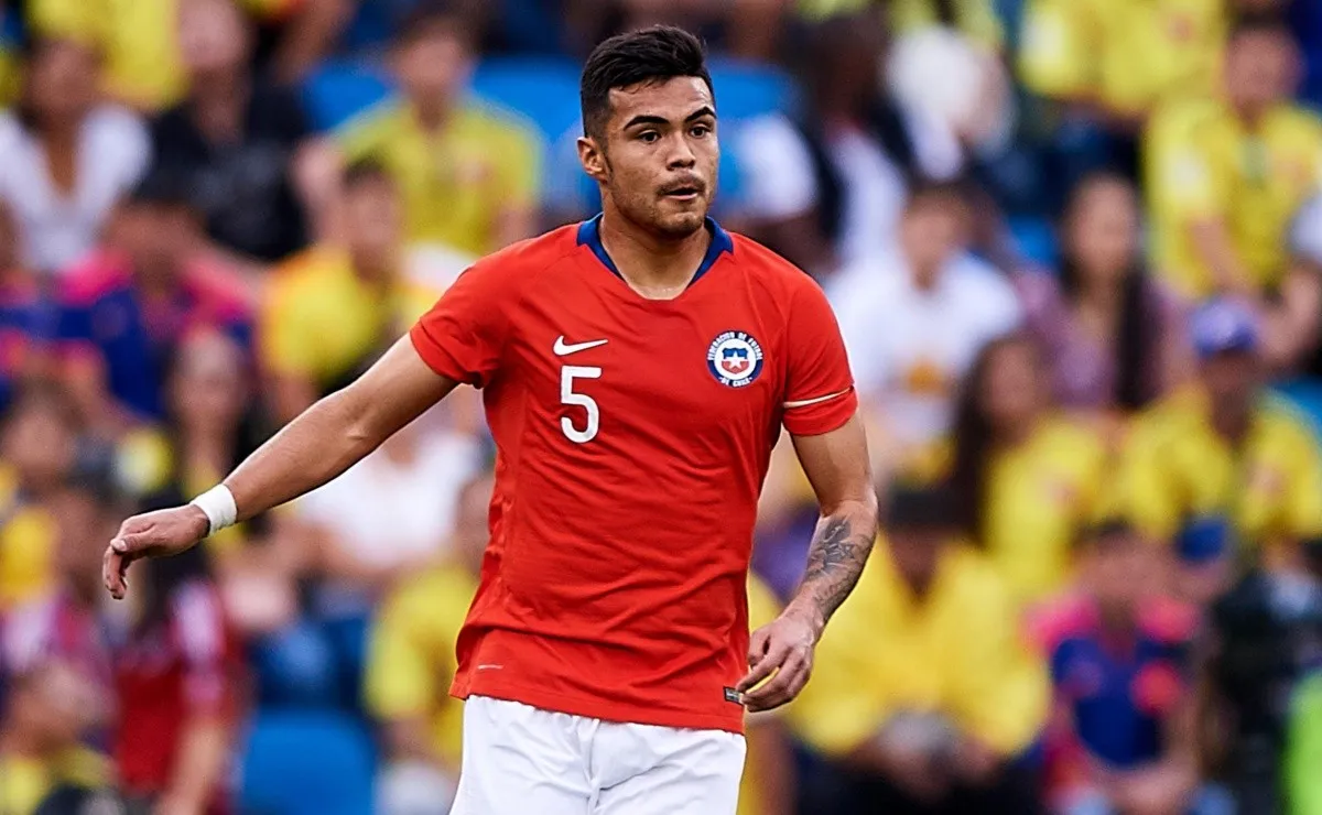 El chileno había sido titular en el 0-0 ante Colombia.