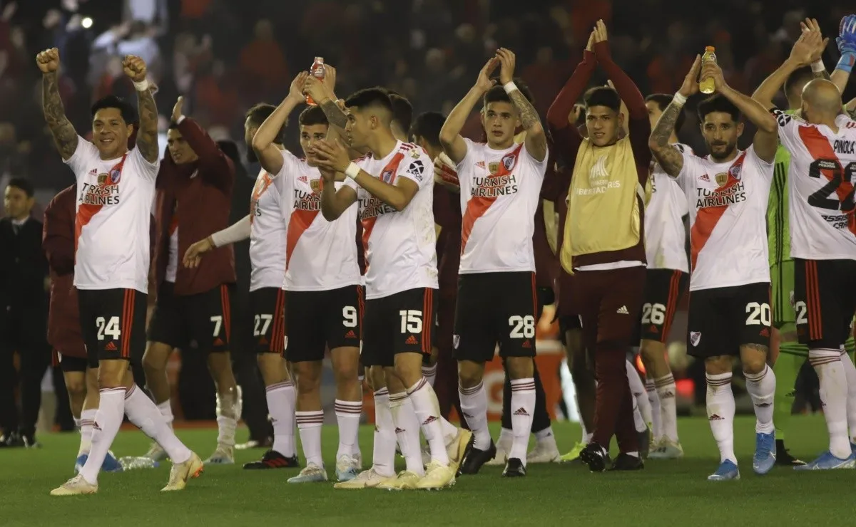 El plantel de River se prepara para un nuevo mano a mano.