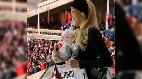 El pequeño bebé fue al Monumental con su mamá, Geraldine La Rosa.