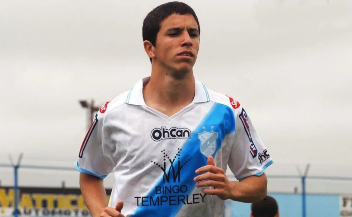 Allí metió varios goles y se ganó el derecho de volver a La Plata.
