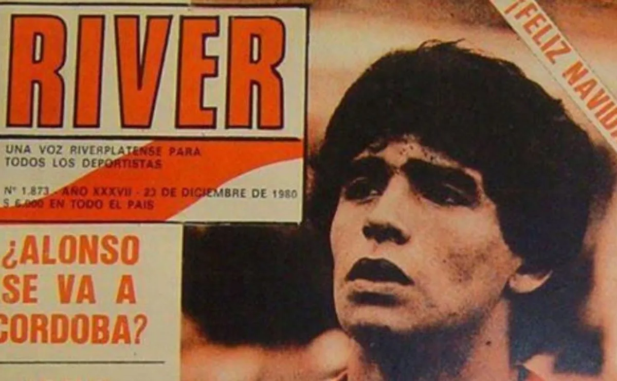 La histórica revista River le dedicó una portada a la posible transferencia de Maradona al Más Grande.