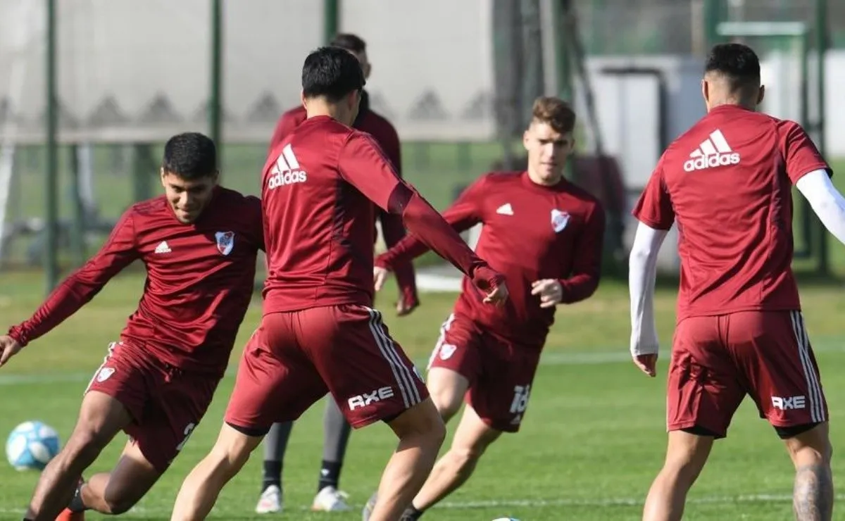 El entrenamiento de River en Ezeiza.