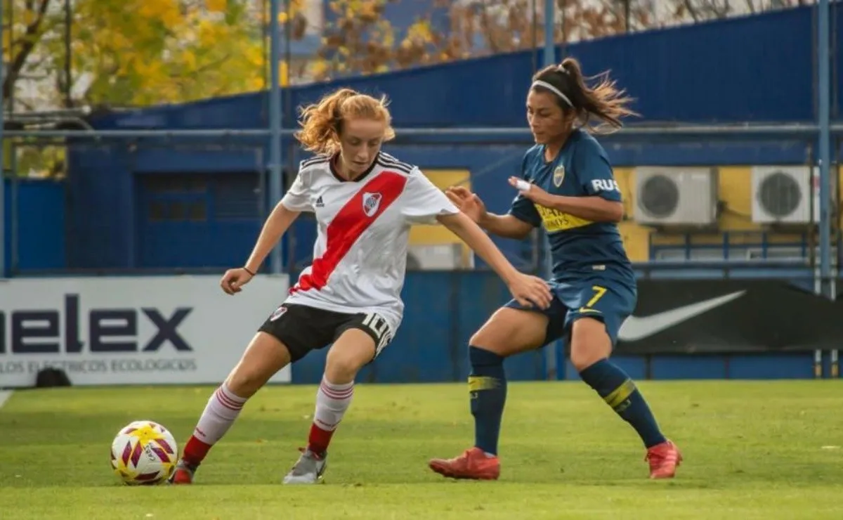 River choca con Boca en la Bombonera.