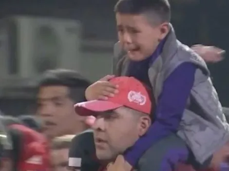 Así disparaba y les pegaba a los hinchas la Policía Bonaerense