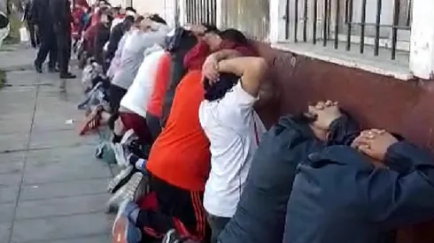 También hubo disturbios en el ingreso en los minutos cercanos al partido.