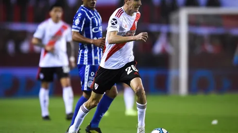 El zurdo, siempre con la pelota pegada al botín.