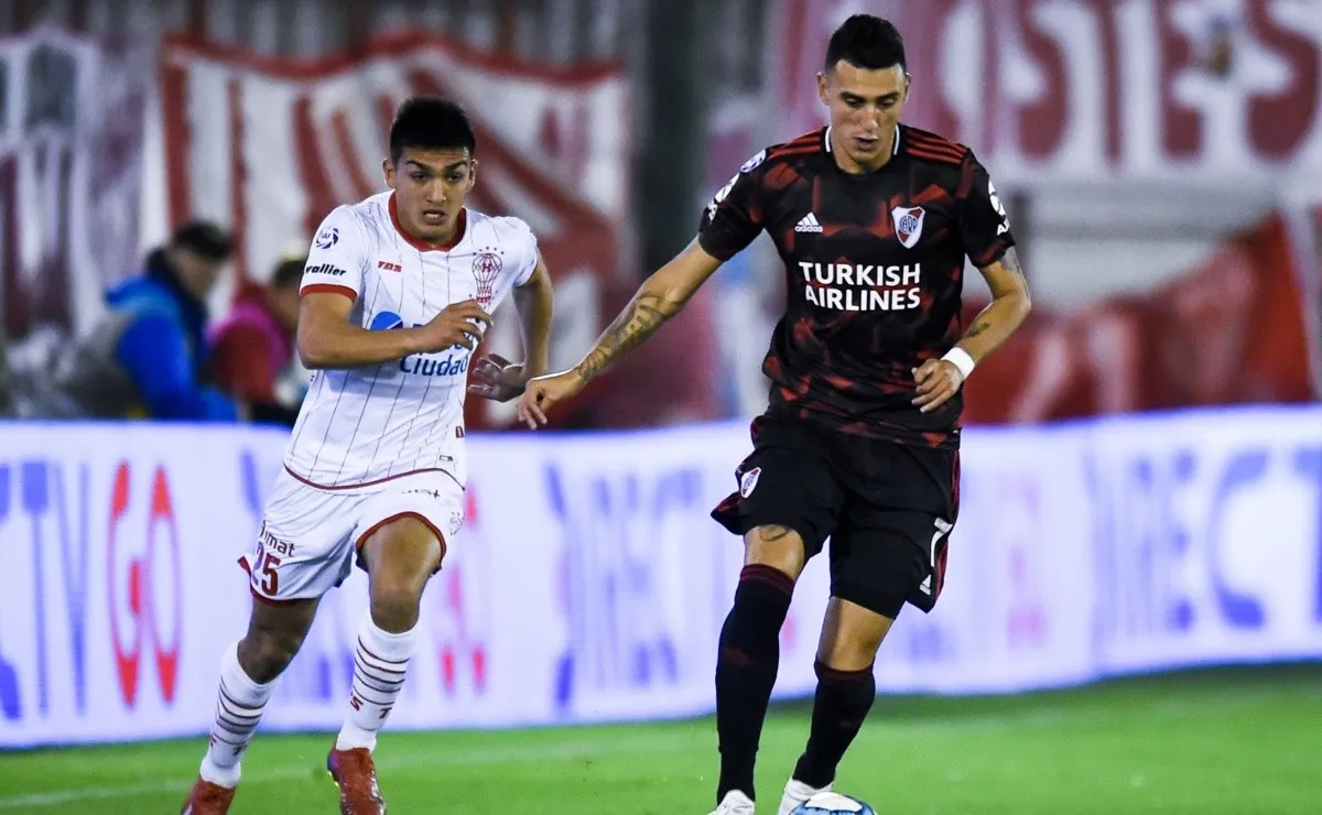 River aplastó a Huracán y escaló en la tabla de la Superliga.