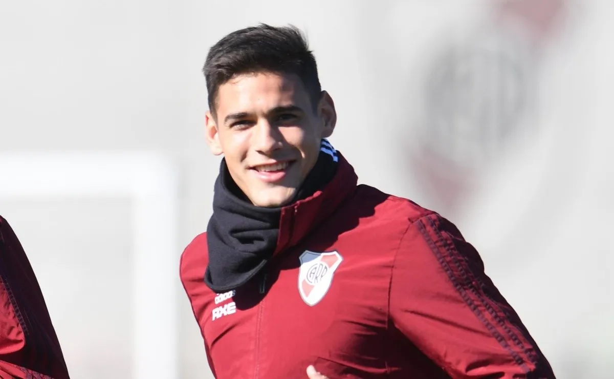 A pesar de haber jugado los dos partidos con la Selección, hoy será titular ante Huracán.