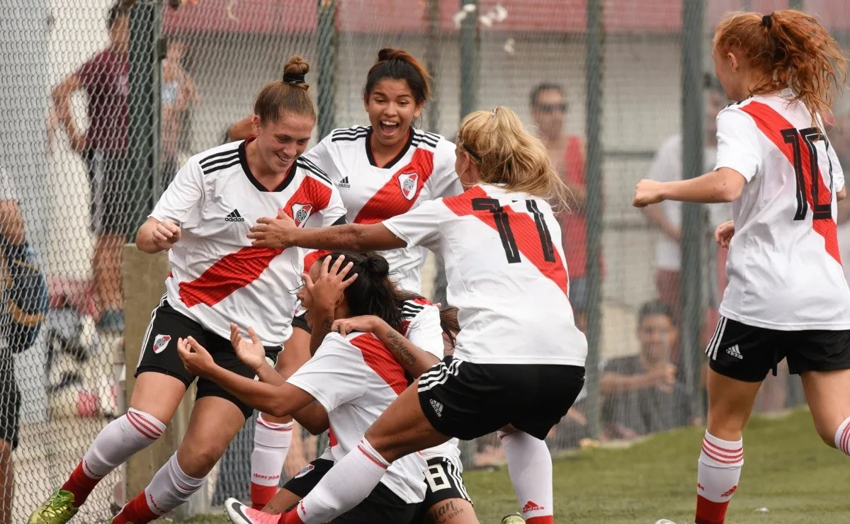 Assist Card es el auspiciante principal de las jugadoras del Más Grande.
