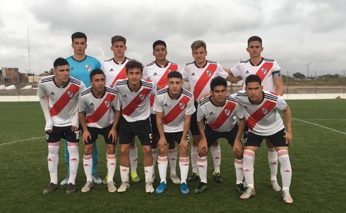 La Cuarta División, actual campeona, está invicta en las seis fechas disputadas. (FOTO: @JuvenilesAAAJ)