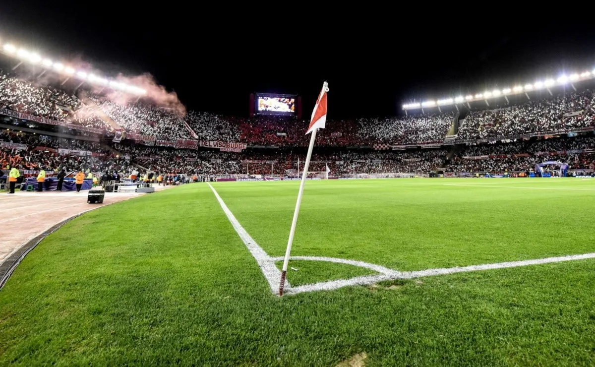 Reforma, nuevo estadio en el mismo lugar o mudanza, la gran discusión.