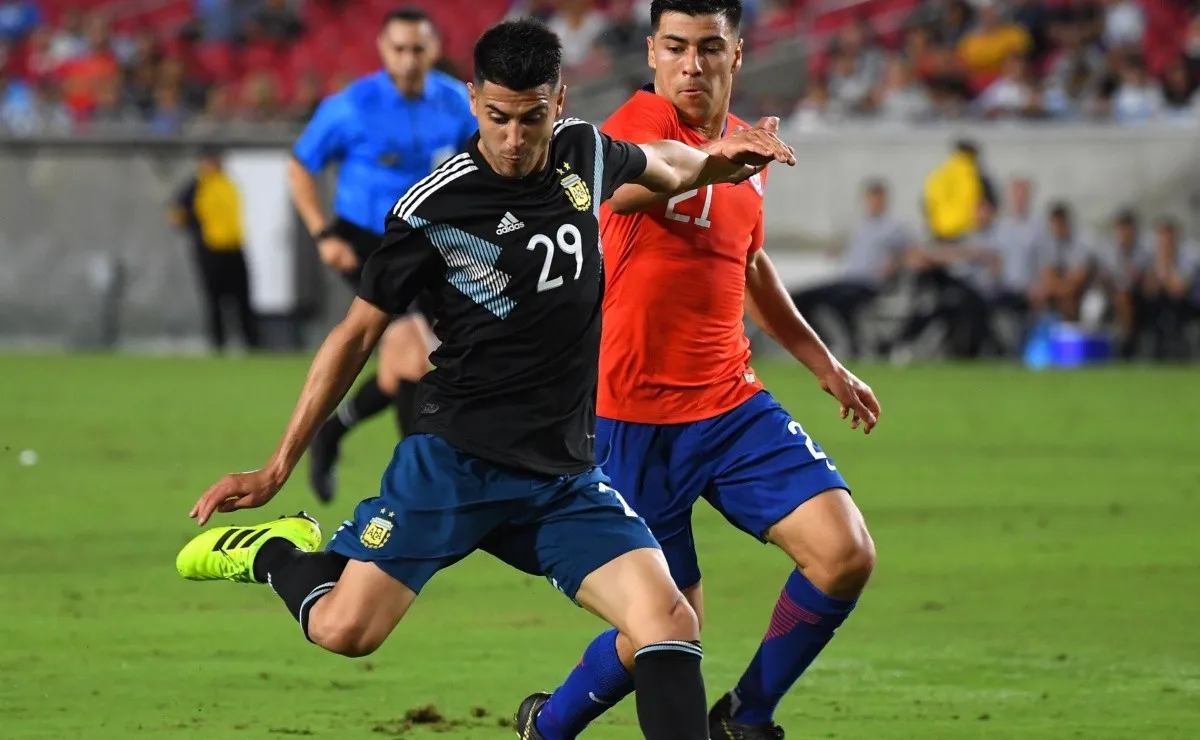 Exequiel Palacios jugó 37 minutos frente a Chile y llegó a su tercer partido en la Mayor. (FOTO: Getty)